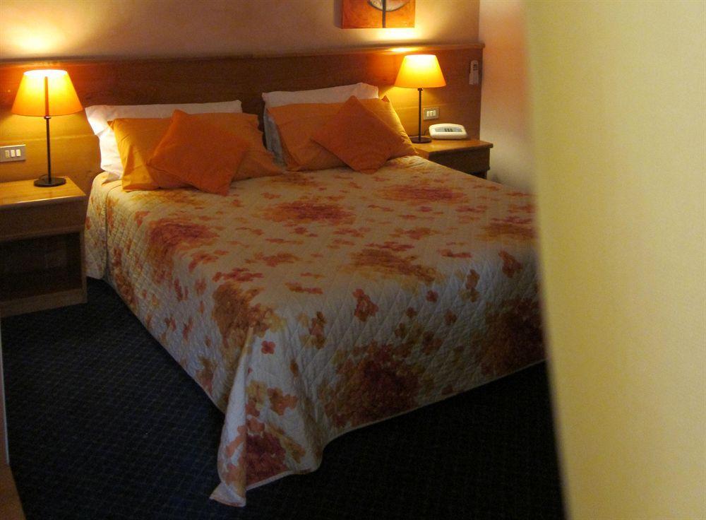 Hotel Marina Torri Del Benaco Εξωτερικό φωτογραφία